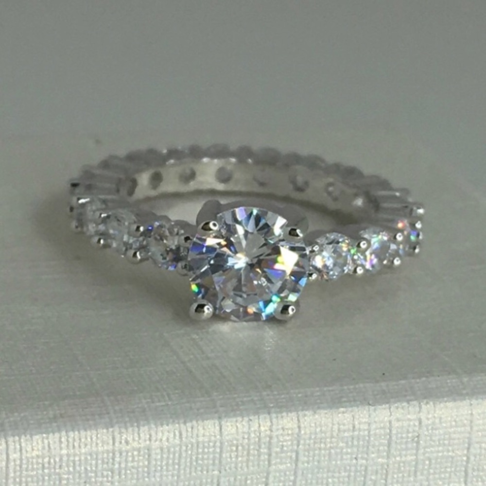 🎀NWT .925 ETERNITY BAND/ENGAGEMENT RING!!🎀